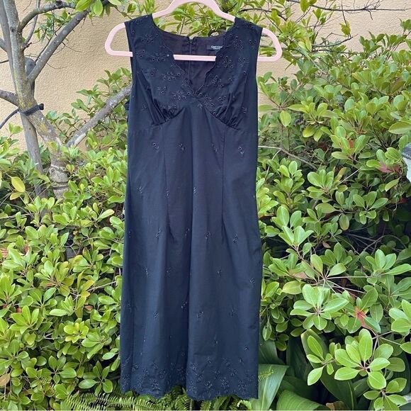 👗Karen Kane Black Dress with Eyelet Floral Overlay. Size 6 - EUC! - Picture 1 of 5
